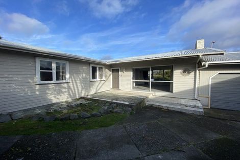 Photo of property in 6 Hallewell Crescent, Johnsonville, Wellington, 6037