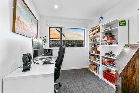 Photo of property in 17 Hinau Street, Woburn, Lower Hutt, 5010