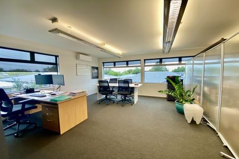 Photo of property in 1/108 Lincoln Road, Henderson, Auckland, 0610