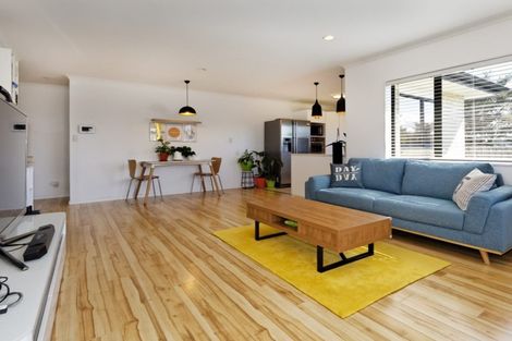 Photo of property in 9 Exotic Place, Massey, Auckland, 0614