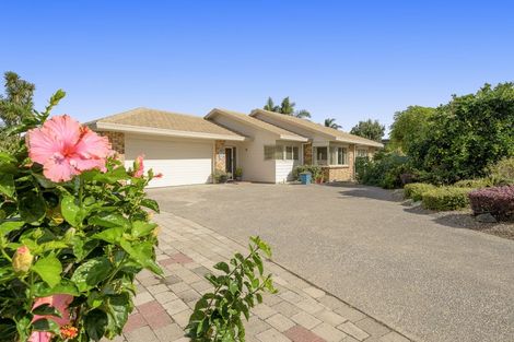 Photo of property in 10 Evansbel Place, Papamoa Beach, Papamoa, 3118
