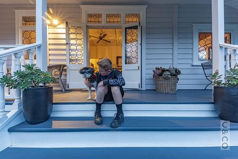 Photo of property in 30-32 Great North Road, Riverhead, 0820