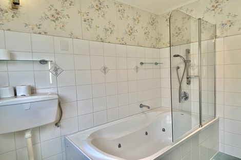 Photo of property in 48-50 Chesterton Street, Johnsonville, Wellington, 6037