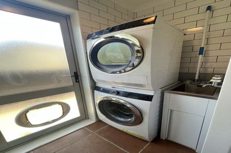 Photo of property in 29 Kiriwai Road, Paremata, Porirua, 5024