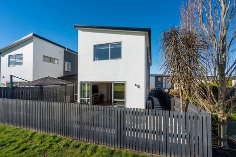 Photo of property in 42 Menin Gate Crescent, Broomfield, Christchurch, 8042