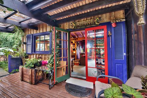 Photo of property in 33 Tainui Road, Titirangi, Auckland, 0604