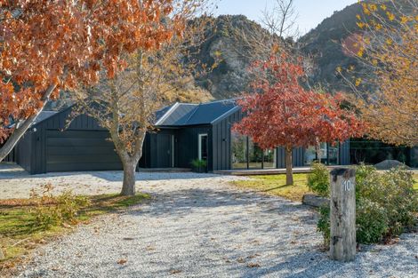 Photo of property in 10a Old Racecourse Road, Albert Town, Wanaka, 9305