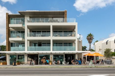 Photo of property in 154 Marine Parade, Mount Maunganui, 3116