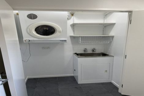 Photo of property in 1/8 Waikaremoana Place, Pakuranga Heights, Auckland, 2010