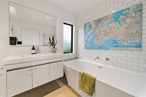 Photo of property in 12b Chapman Road, Te Atatu Peninsula, Auckland, 0610