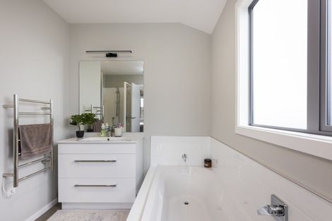 Photo of property in 24 Poplar Grove, Feilding, 4702