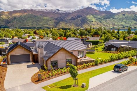 Photo of property in 49 Kirimoko Crescent, Wanaka, 9305