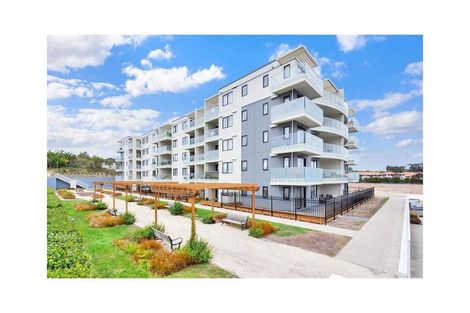 Photo of property in Apollo Apartments, 201/46 Rosedale Road, Rosedale, Auckland, 0632
