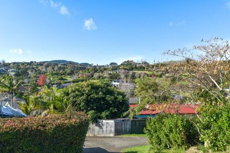 Photo of property in 19 Mamaku Rise, Welcome Bay, Tauranga, 3112