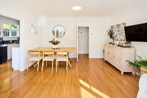 Photo of property in 41 Raroa Terrace, Tawa, Wellington, 5028