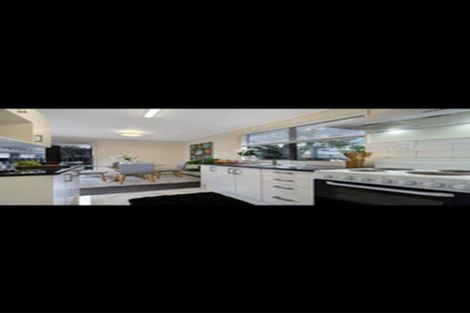 Photo of property in 1/14 Moxham Grove, Massey, Auckland, 0614