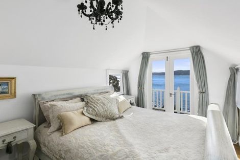 Photo of property in 379 Karaka Bay Road, Karaka Bays, Wellington, 6022