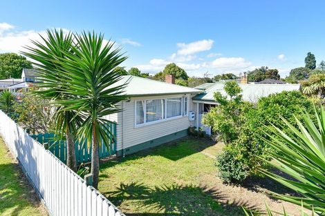 Photo of property in 1/2 Barrie Avenue, Papatoetoe, Auckland, 2025