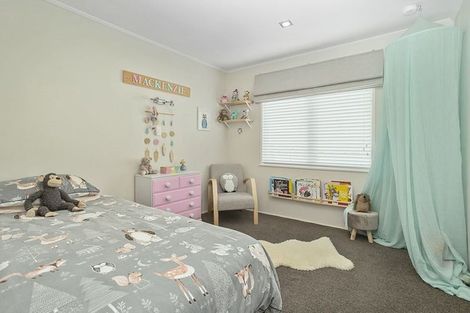 Photo of property in 84 Tiraumea Drive, Pakuranga, Auckland, 2010