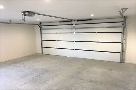 Photo of property in 35 Riverglade Parkway, Te Atatu South, Auckland, 0610