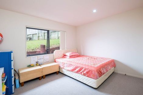 Photo of property in 3 Stroud Place, Henderson, Auckland, 0612