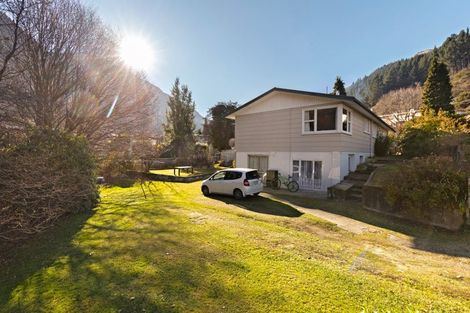 Photo of property in 10 Boundary Street, Arrowtown, 9302