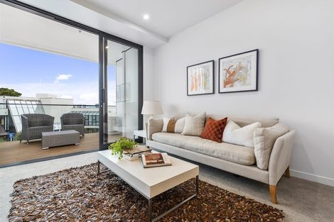 Photo of property in 104/8a Lake Pupuke Drive, Takapuna, Auckland, 0622