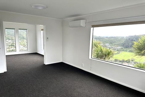 Photo of property in 5a Becker Way, Karori, Wellington, 6012