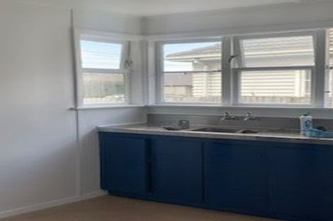Photo of property in 23 Pitcairn Crescent, Bryndwr, Christchurch, 8053