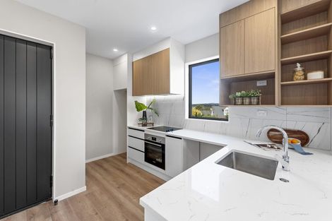 Photo of property in 50 Sandgate Avenue, Botany Downs, Auckland, 2010