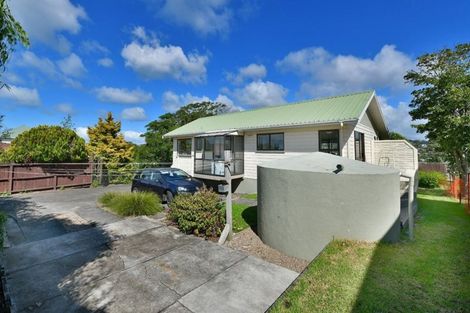 Photo of property in 14 Melandra Road, Stanmore Bay, Whangaparaoa, 0932