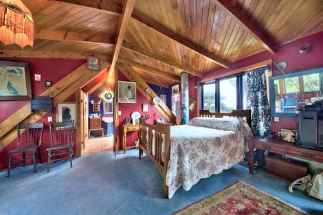 Photo of property in 33 Tainui Road, Titirangi, Auckland, 0604