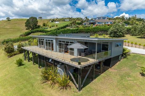 Photo of property in 34 Opoi Lane, Cable Bay, 0420