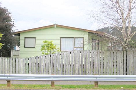Photo of property in 102 Mayfair Avenue, Whangamata, 3620