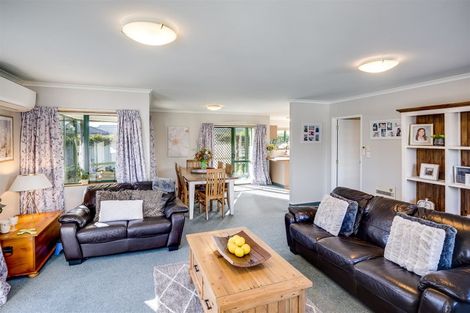 Photo of property in 5a Montague Way, Taradale, Napier, 4112