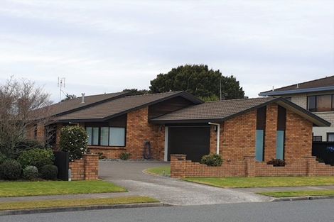 Photo of property in 9 Russley Drive, Mount Maunganui, 3116
