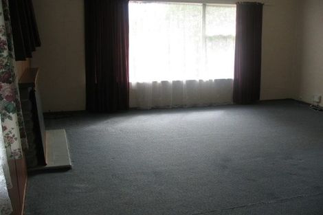 Photo of property in 28 Rosalind Road, Glenfield, Auckland, 0629