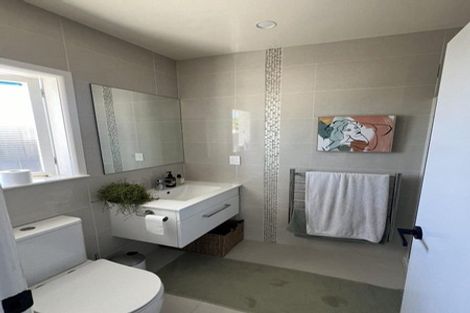 Photo of property in 3a Paton Avenue, Te Atatu South, Auckland, 0610