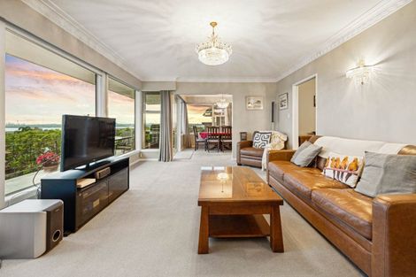 Photo of property in 76 Jaemont Avenue, Te Atatu South, Auckland, 0610