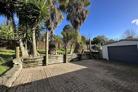 Photo of property in 10 Glenfinn Place, Massey, Auckland, 0614