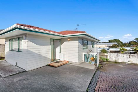 Photo of property in 70 Priestley Drive, Bucklands Beach, Auckland, 2014