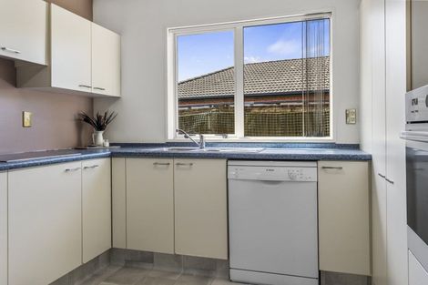 Photo of property in 2 Gerald Beattie Lane, Rangiora, 7400