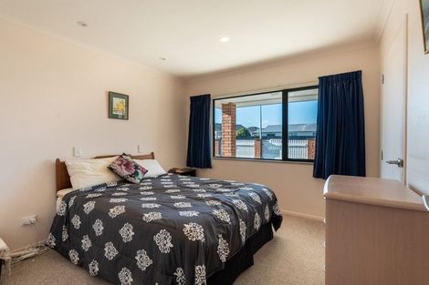 Photo of property in 83 Roberts Line, Kelvin Grove, Palmerston North, 4414