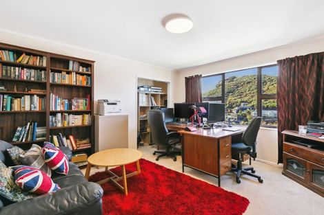 Photo of property in 19c Cave Road, Houghton Bay, Wellington, 6023