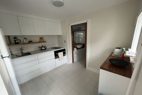 Photo of property in 32 Talavera Terrace, Kelburn, Wellington, 6012