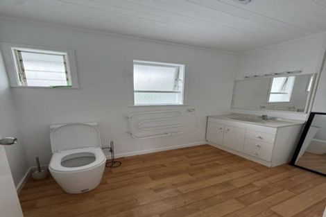 Photo of property in 74 Marlborough Avenue, Glenfield, Auckland, 0629