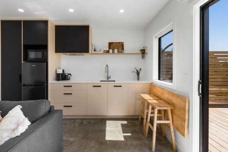 Photo of property in 4 Te Roera Drive, Taradale, Napier, 4112