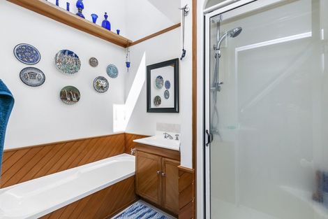 Photo of property in 5 The Crowsnest, Whitby, Porirua, 5024