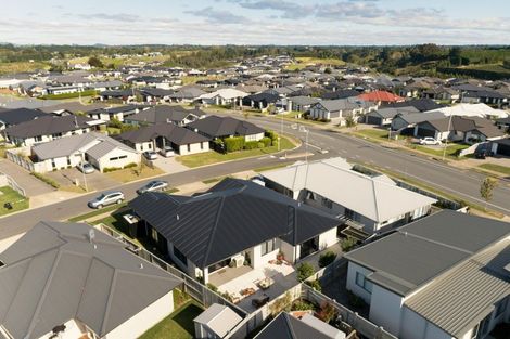 Photo of property in 34 Kahuparere Crescent, Pyes Pa, Tauranga, 3112