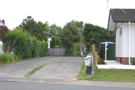 Photo of property in 2/150 Sunnynook Road, Sunnynook, Auckland, 0620